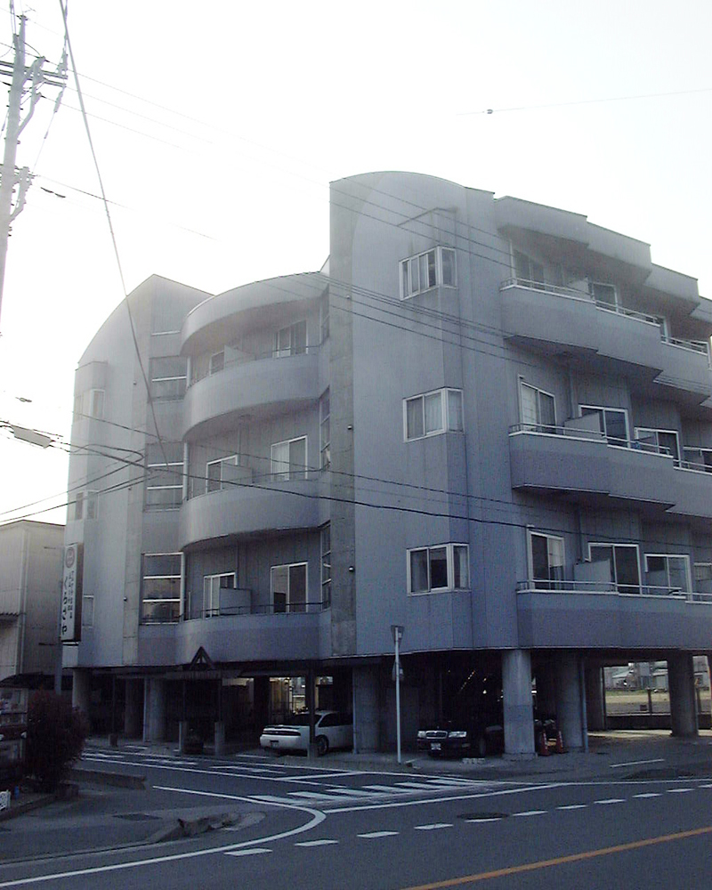 ウエストパレス